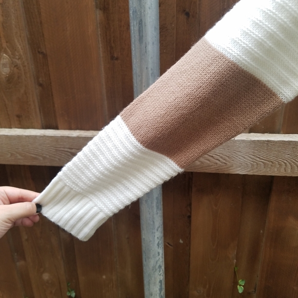Chevron Sweater Tan and White - Picture 3 of 3